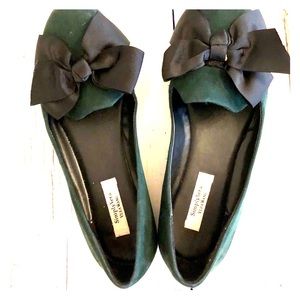 Vera Wang Green Flats